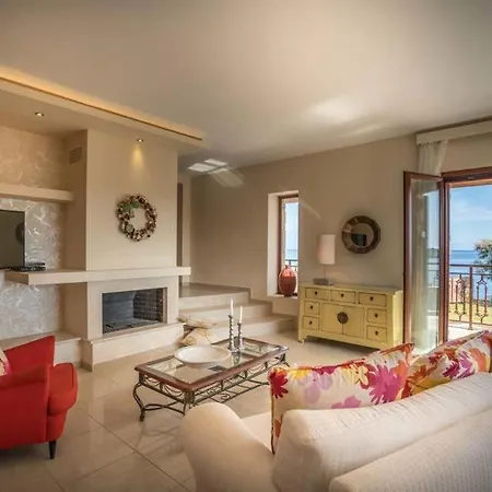 Sleeps 6 Pool Air Con Wifi فيلة Vasilikí