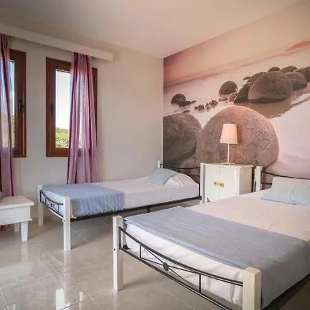 فيلة Sleeps 6 Pool Air Con Wifi