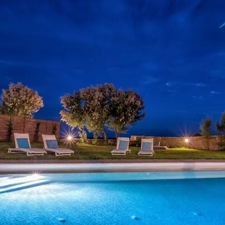 Sleeps 6 Pool Air Con Wifi فيلة Vasilikí